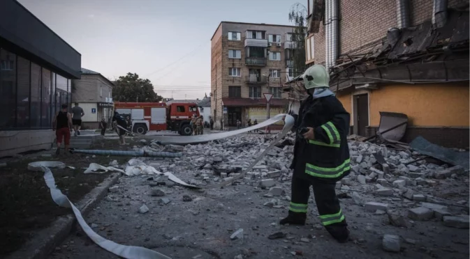 Зеленски: Половината изстреляни от Русия управляеми бомби са срещу Покровск