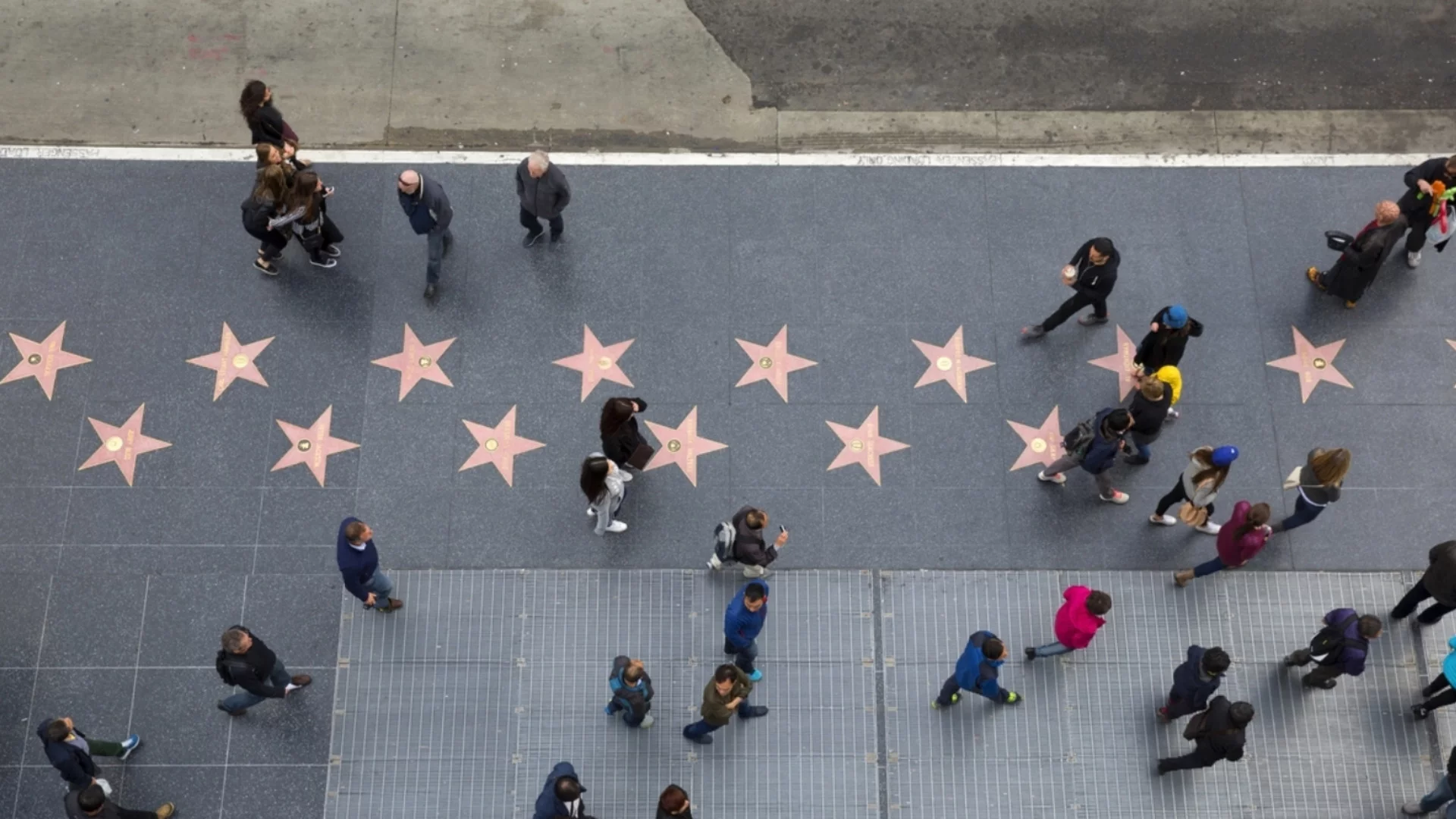 Алеята на славата в Холивуд има нова звезда, ето на кого е (СНИМКИ)