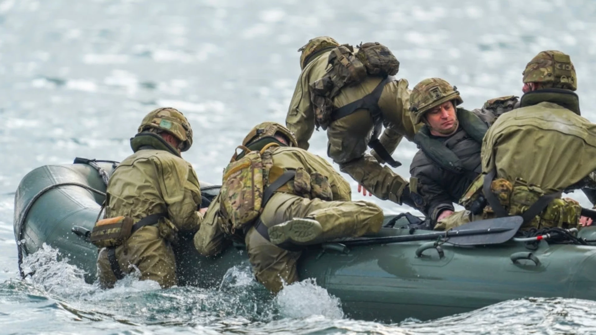 Дания се готви за война с Русия в Гренландия