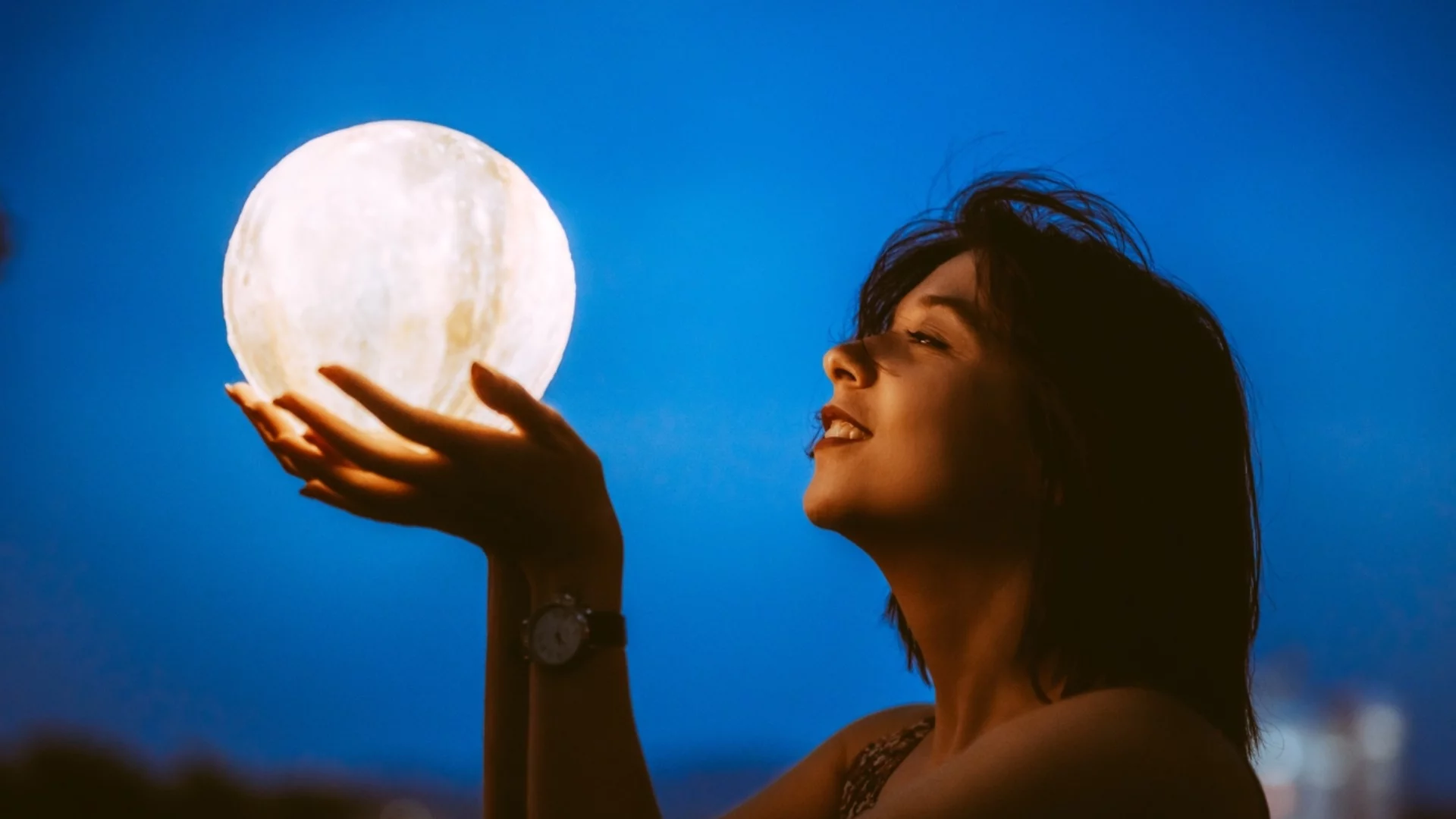 Как пълнолунието в Телец на 5 ноември ще повлияе на вашата зодия