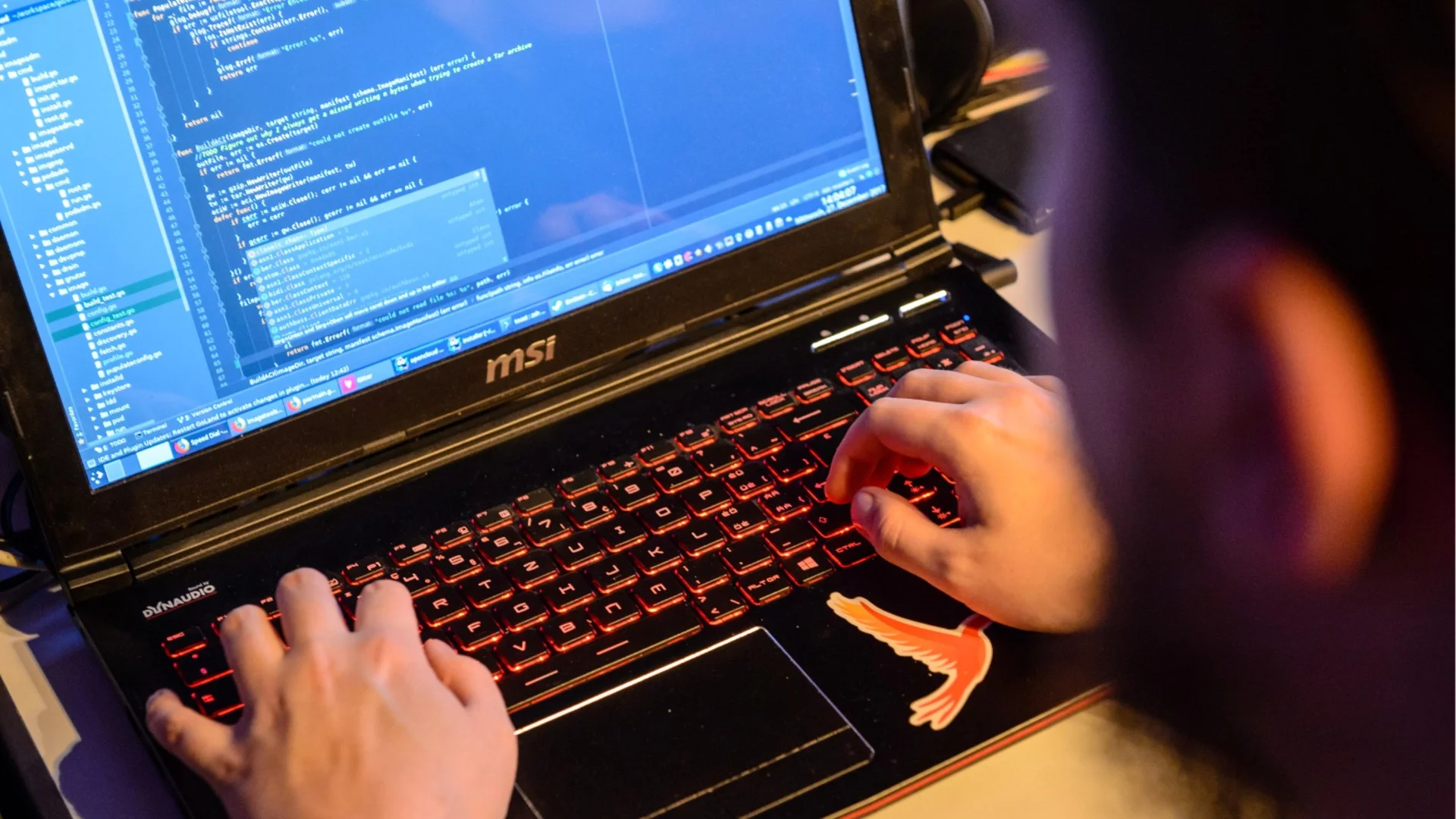 Хакери откраднаха данни от милиони смартфони в Белгия, засегнати са и висши служители на ЕС