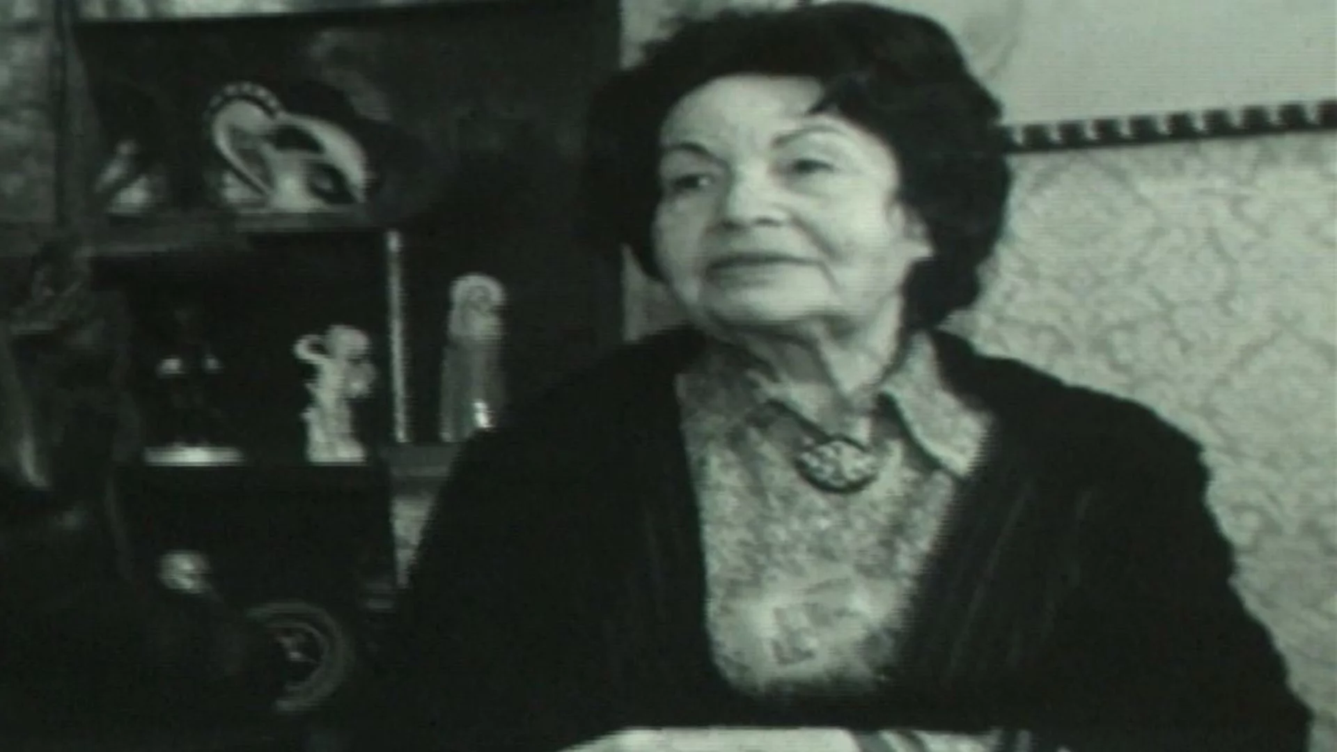 Стихотворение на деня, 5 ноември, от Елисавета Багряна