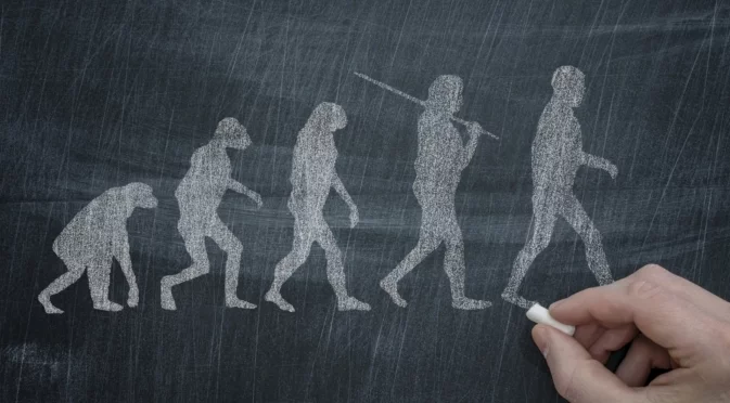 Разкриха какво е помогнало на ранните хора да започнат да ходят на два крака