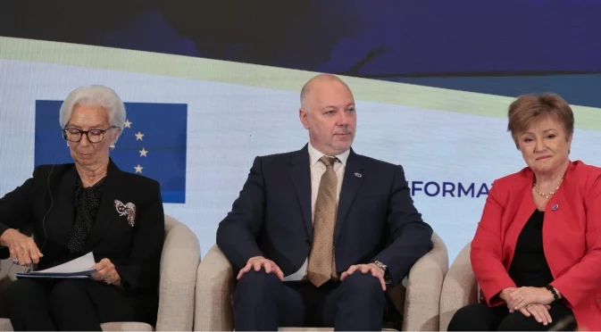 Премиерът: Евроскептиците водеха, но сега сме 7% в полза на доверието към еврото