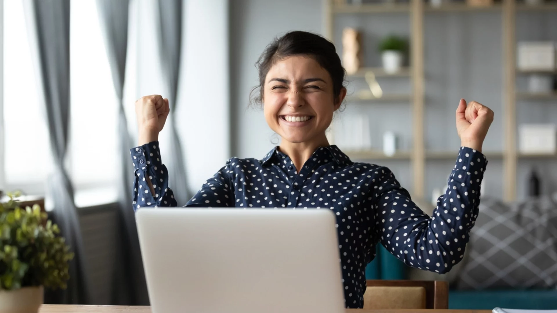 Хороскоп за утре, 7 ноември: Раците ще приключат задачите си с лекота, а Рибите ще бъдат като попарени от слана