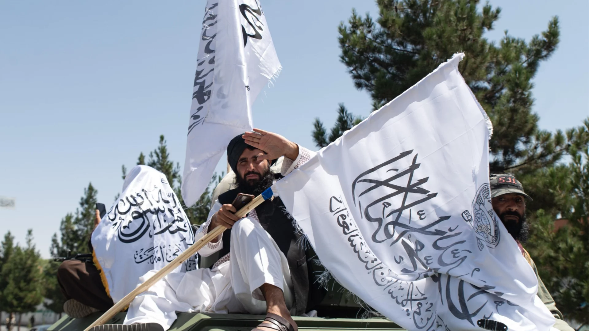 Търговията между Русия и талибаните започва да цъфти: след наровете Москва ще купува и ябълки