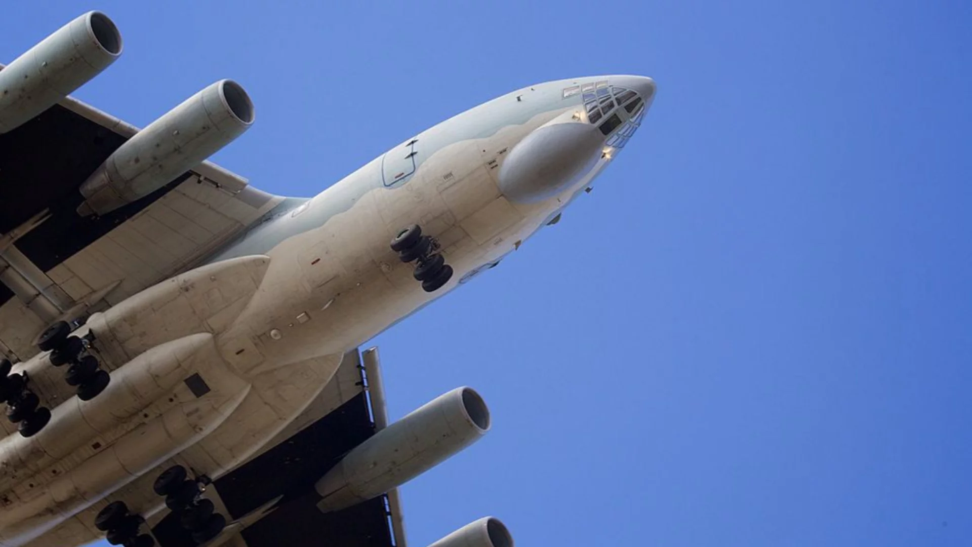 Руски военнотранспортен Ил-76 е свален с ракета в Судан (ВИДЕО)