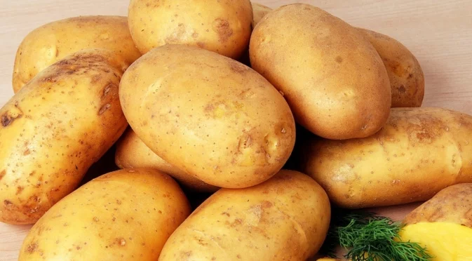 Картофите ще издържат цяла зима дори в апартамент, ако сложите това до тях