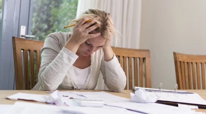 Хороскоп за днес, 6 ноември: Четвъртък носи уникално късметче на Водолеите, а Овните ги чакат само проблеми 