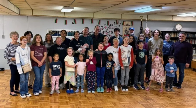 "Семейство, обич и български дух в Индианаполис": Среща на семейства, осиновили деца от България, се проведе в САЩ (СНИМКИ)