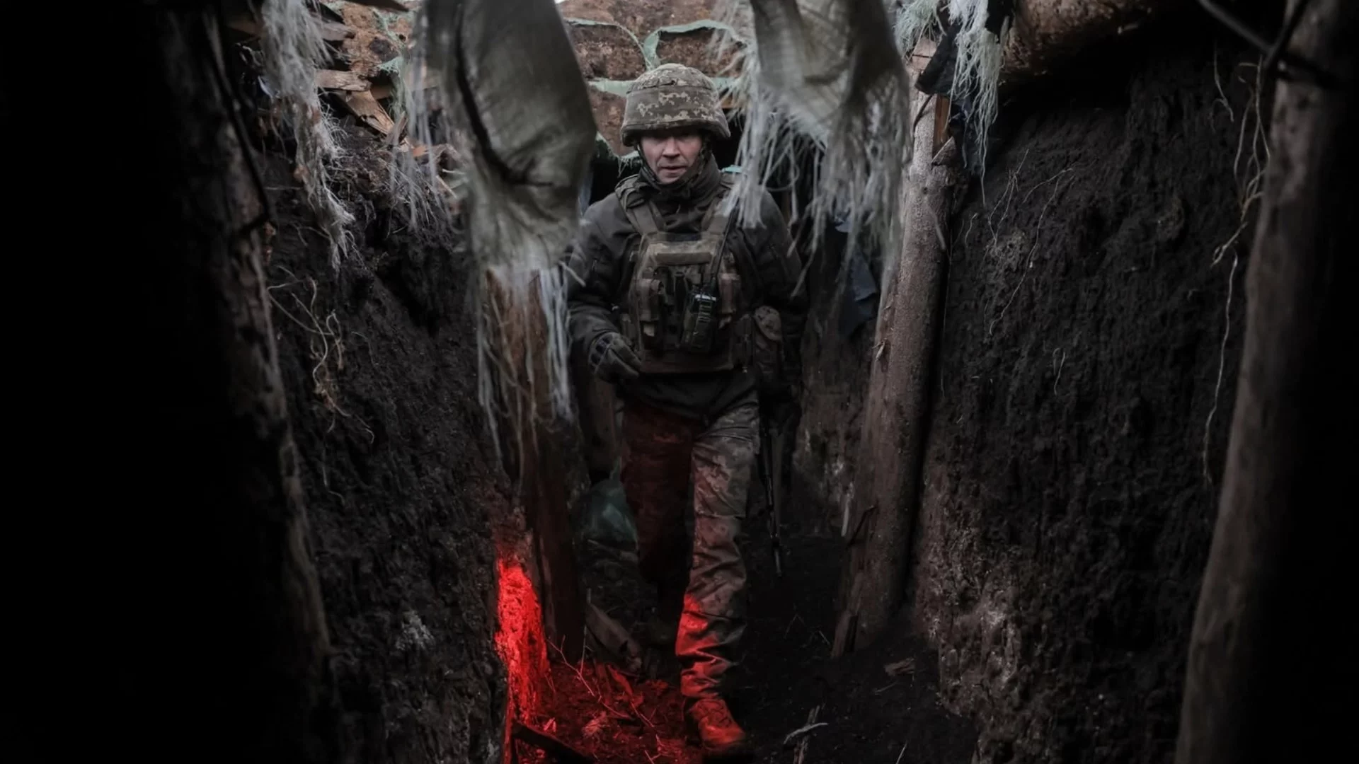 И да отстъпим от Мирноград никой от нас няма да се добере жив до Родинско: Украински военен пред Bild