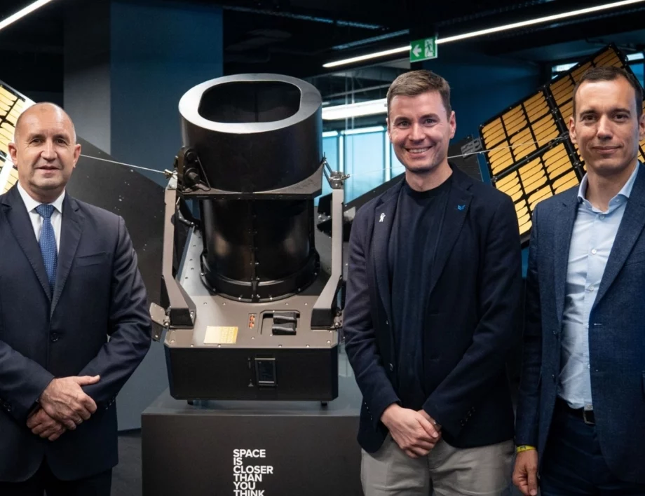 Сателити срещу диктатори: Българска компания прави Космическия щит на Европа в София 