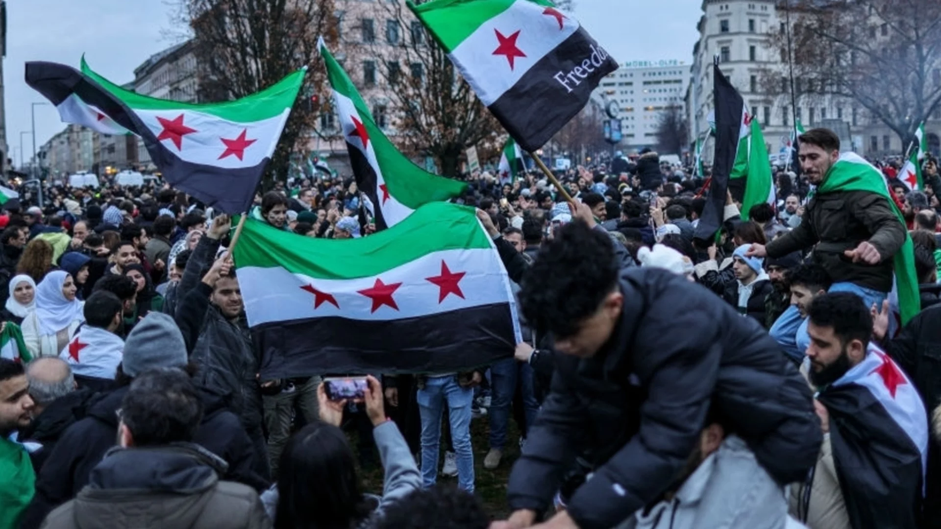 Сирийските емигранти ще останат завинаги в Германия, планът на Мерц е илюзия