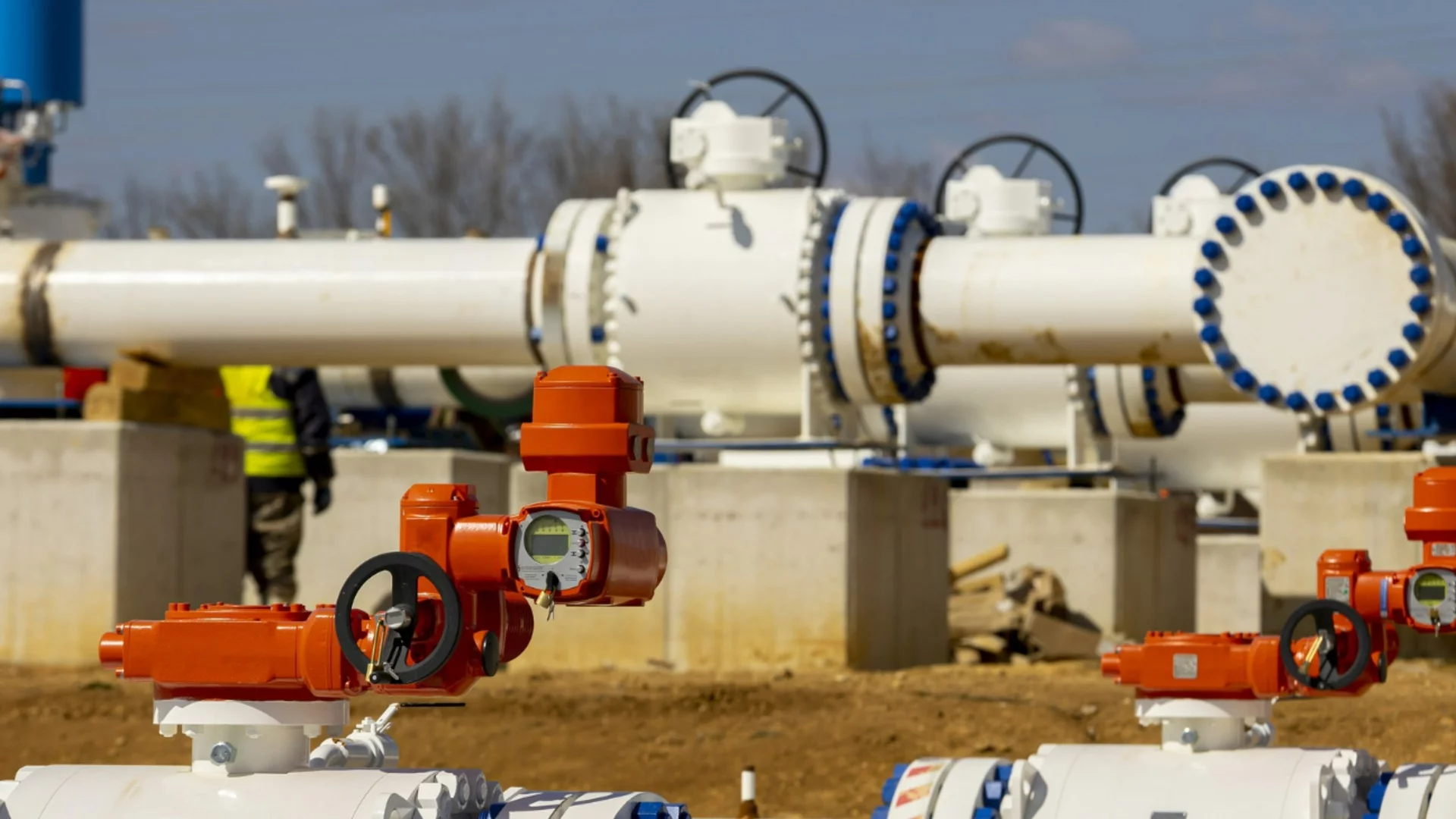 Украйна възобнови доставките на газ през България заради руските атаки