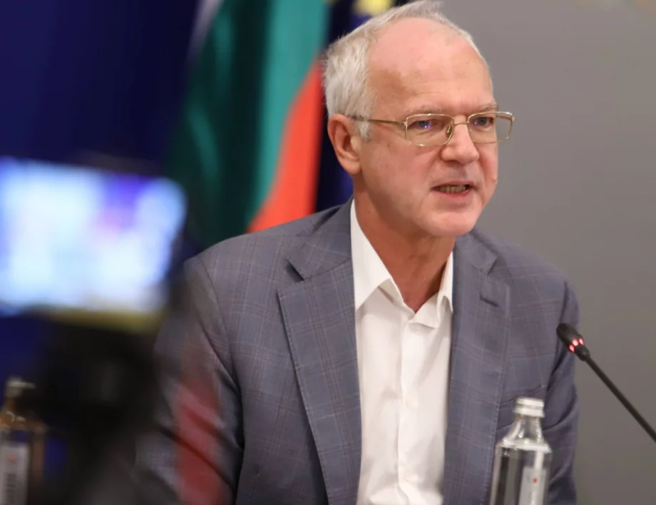 Ама не ми викайте, бе! Ама не ми викай! Може ли без "бе"? Какво е това "бе"?