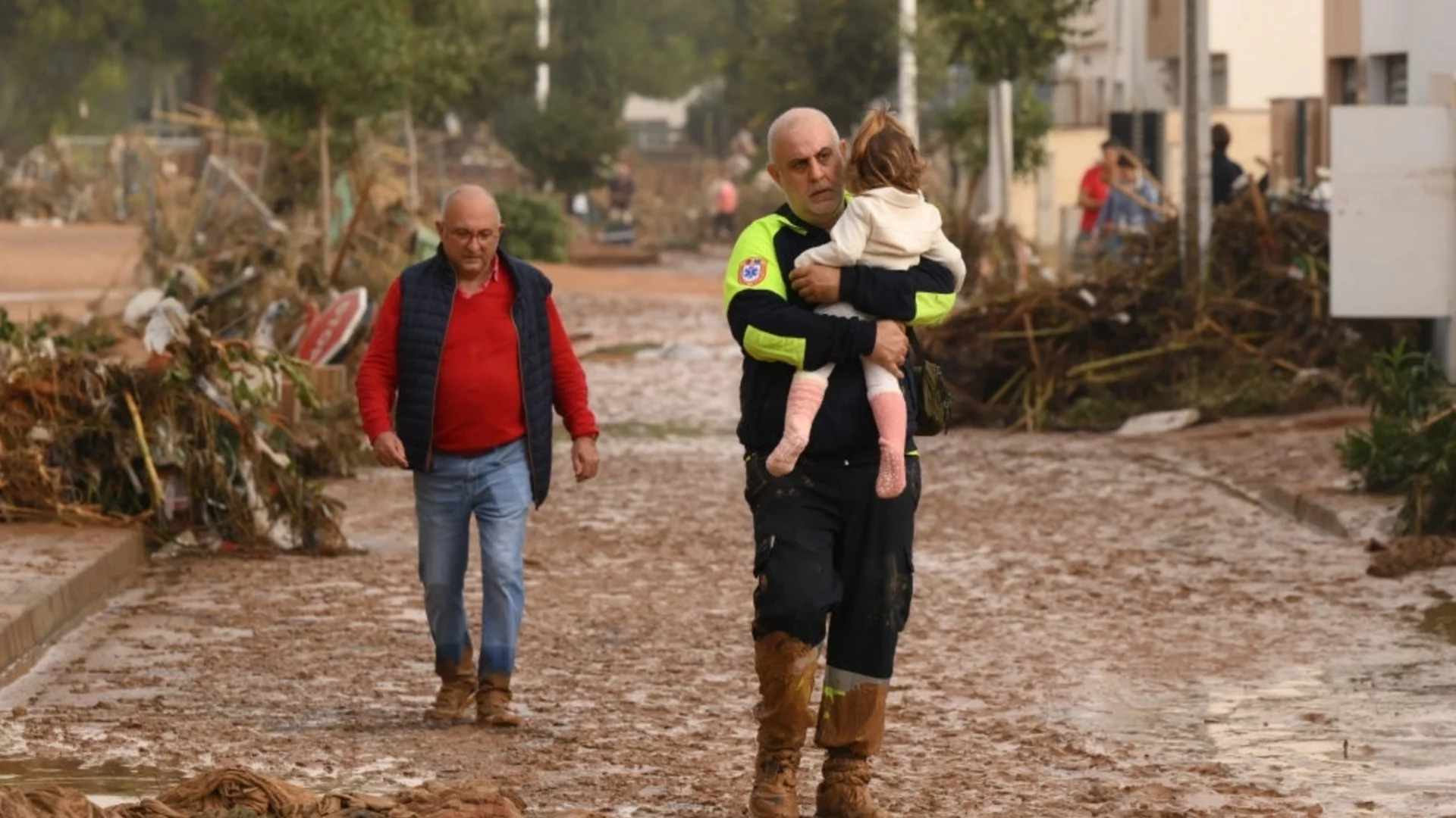 Властите в Каталуния предупредиха за опасни валежи
