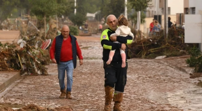 Властите в Каталуния предупредиха за опасни валежи