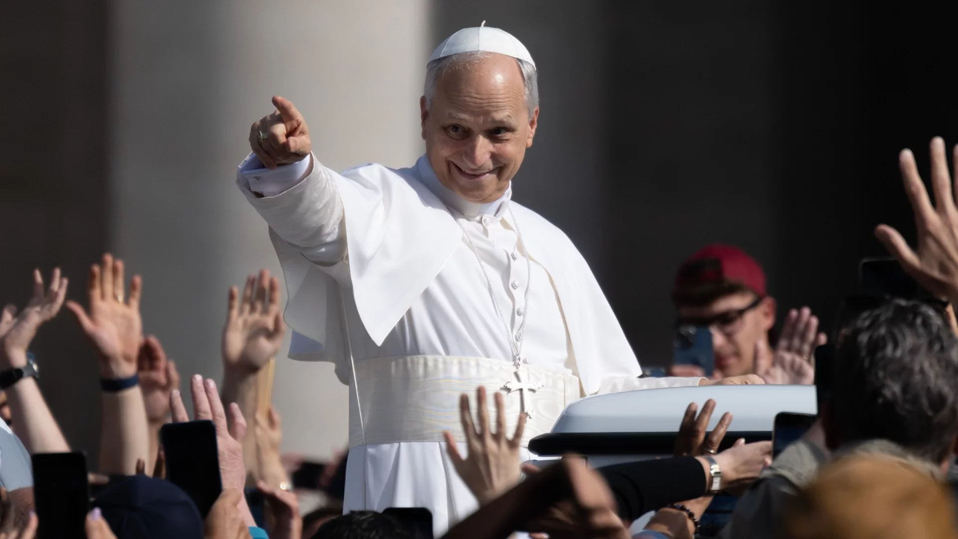 Папа Лъв XIV остро критикува политиката на САЩ към мигрантите 