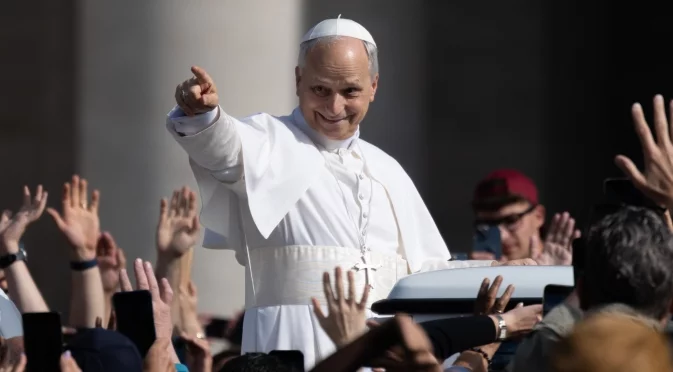 Папа Лъв XIV остро критикува политиката на САЩ към мигрантите 