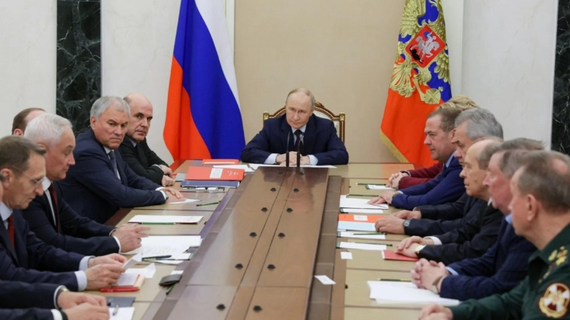 Полудели ли са Путин и Тръмп: За 2 седмици от хвалби стигнаха до реални ядрени тестове