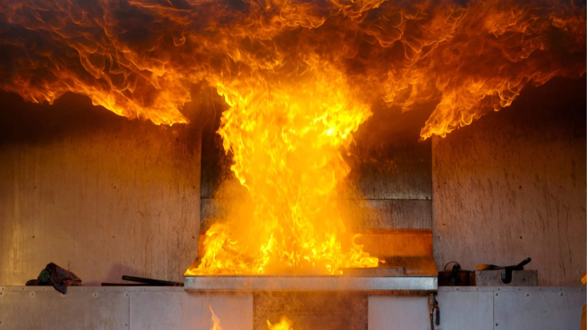 Взрив и изтичане на амоняк в химически завод в Мисисипи (ВИДЕО)