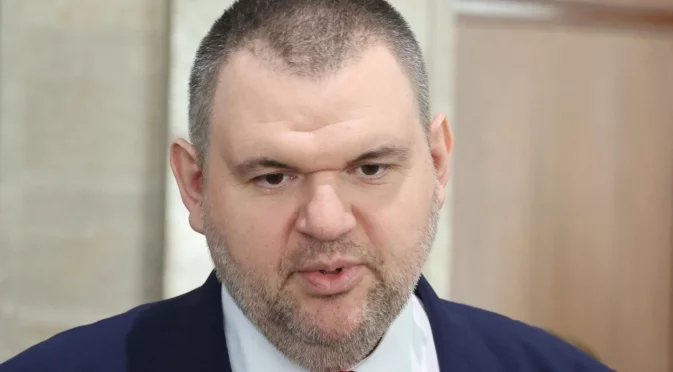 Пенсия на Борисов срещу падане на санкциите: Пеевски разказа какво са му предлагали ПП-ДБ в сглобката