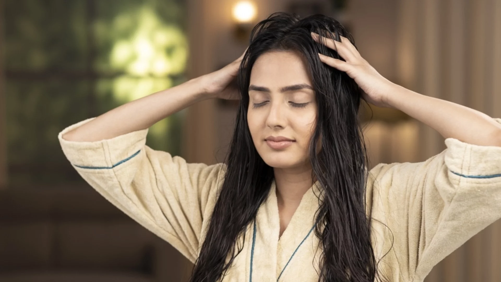 7 лесни стъпки, с които да подготвите косата си за зимата