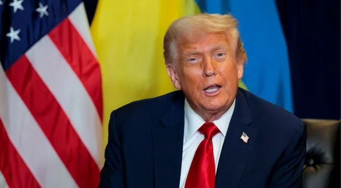 На обсъждане за по-евтини лекарства за отслабване: Мъж припадна в Белия дом пред очите на Тръмп (ВИДЕО)