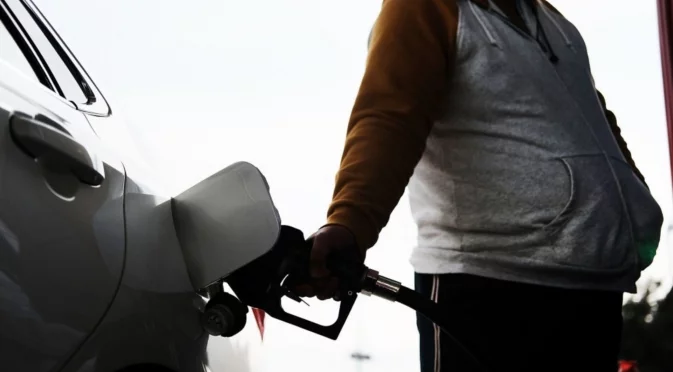 Помагайте, намерете бензин: Руски регион с молба към Кремъл