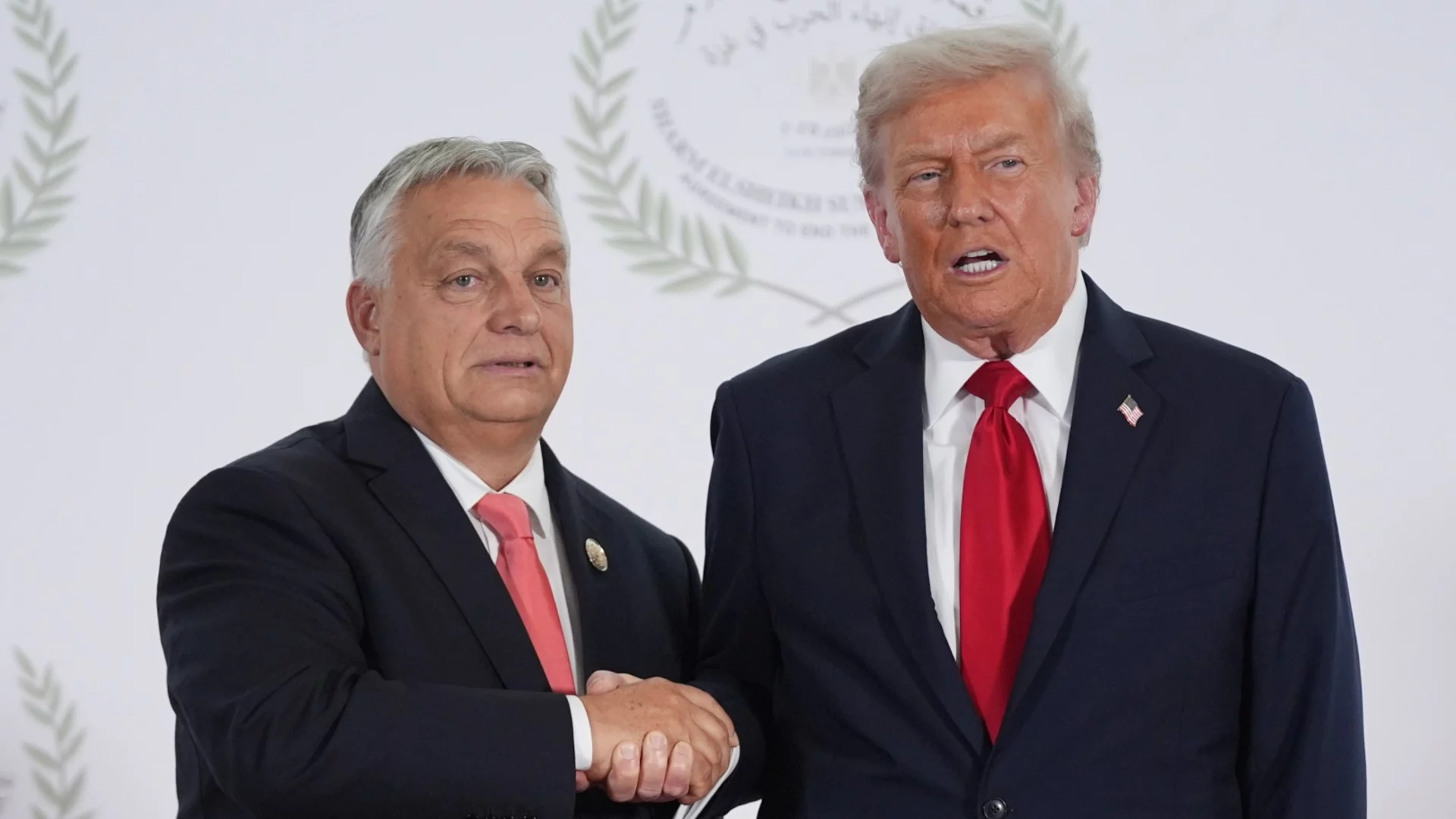 Орбан отива при Тръмп, за да замазва провала на срещата с Путин, но и за своя лична облага