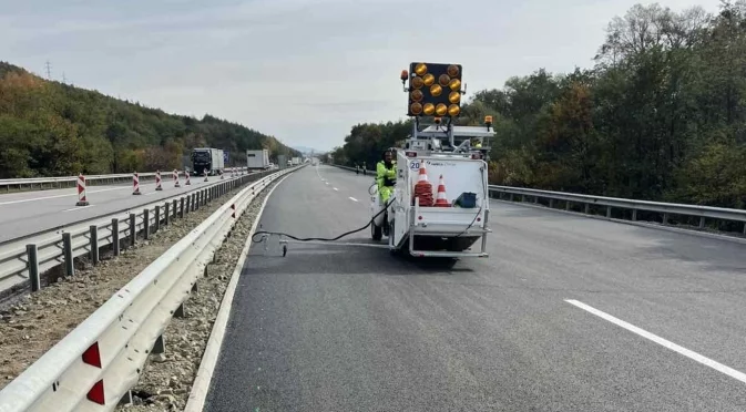 Асфалтират АМ “Тракия“, има промени в движението