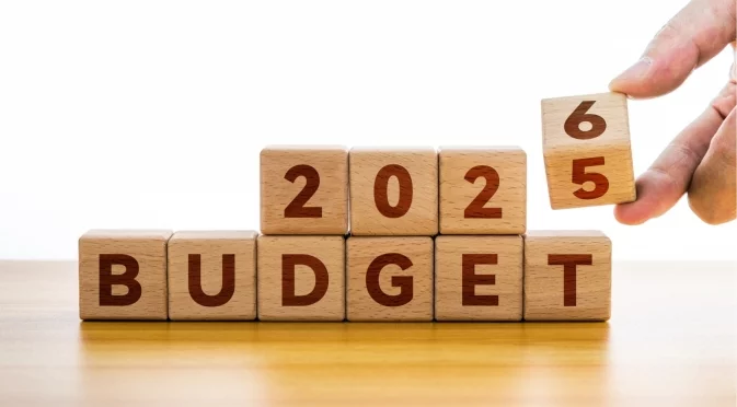 Икономист: "Средносрочно залагаме много големи бомби за начина на живот"