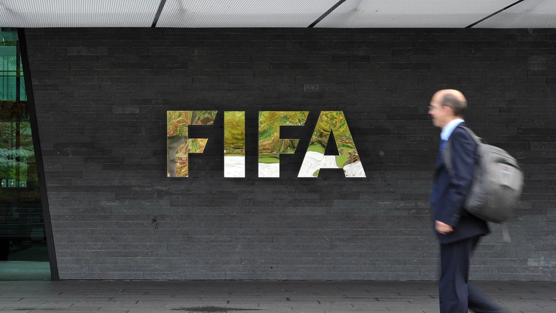 ФИФА няма милост към Ботев Пловдив - „канарчетата“ отнесоха поредно наказание