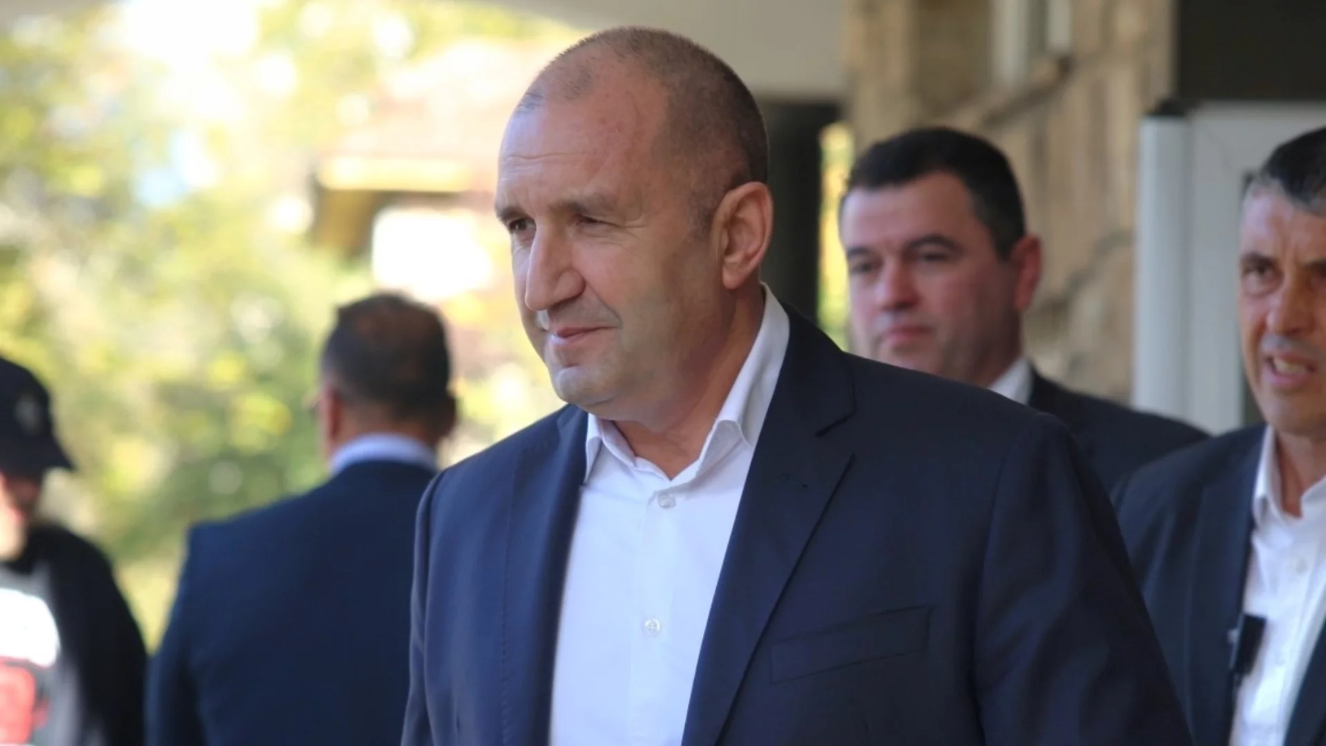 Радев призова за освобождаването на Никола Саркози от затвора