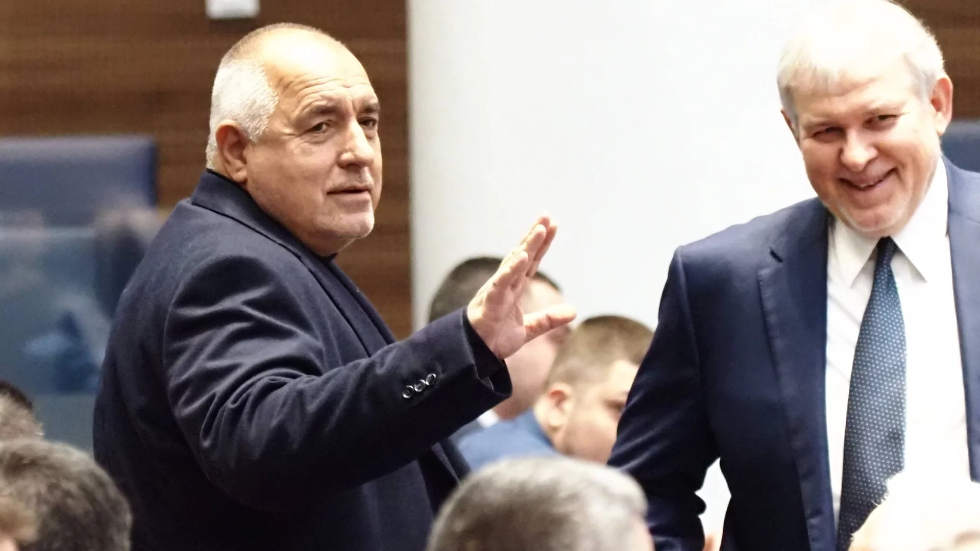 "Опората" на ГЕРБ намери виновен за високите заплати в МВР - Корнелия Нинова