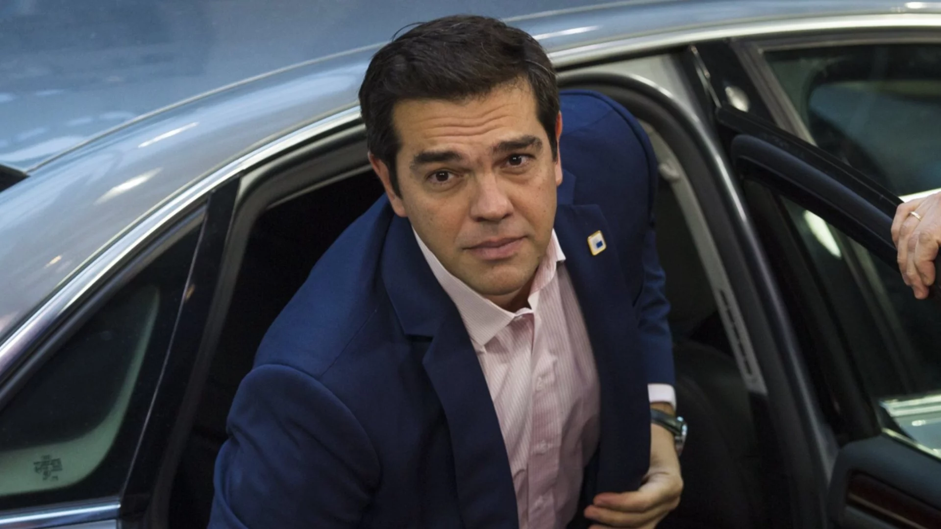 "Политически трилър": Ципрас написа мемоари, чувства се като Одисей