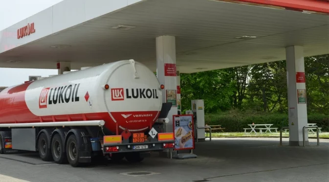 Бензиностанции на "Лукойл" са на път да останат без гориво