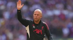 Ливърпул удължава договорите на звезди с основни заслуги за титлата