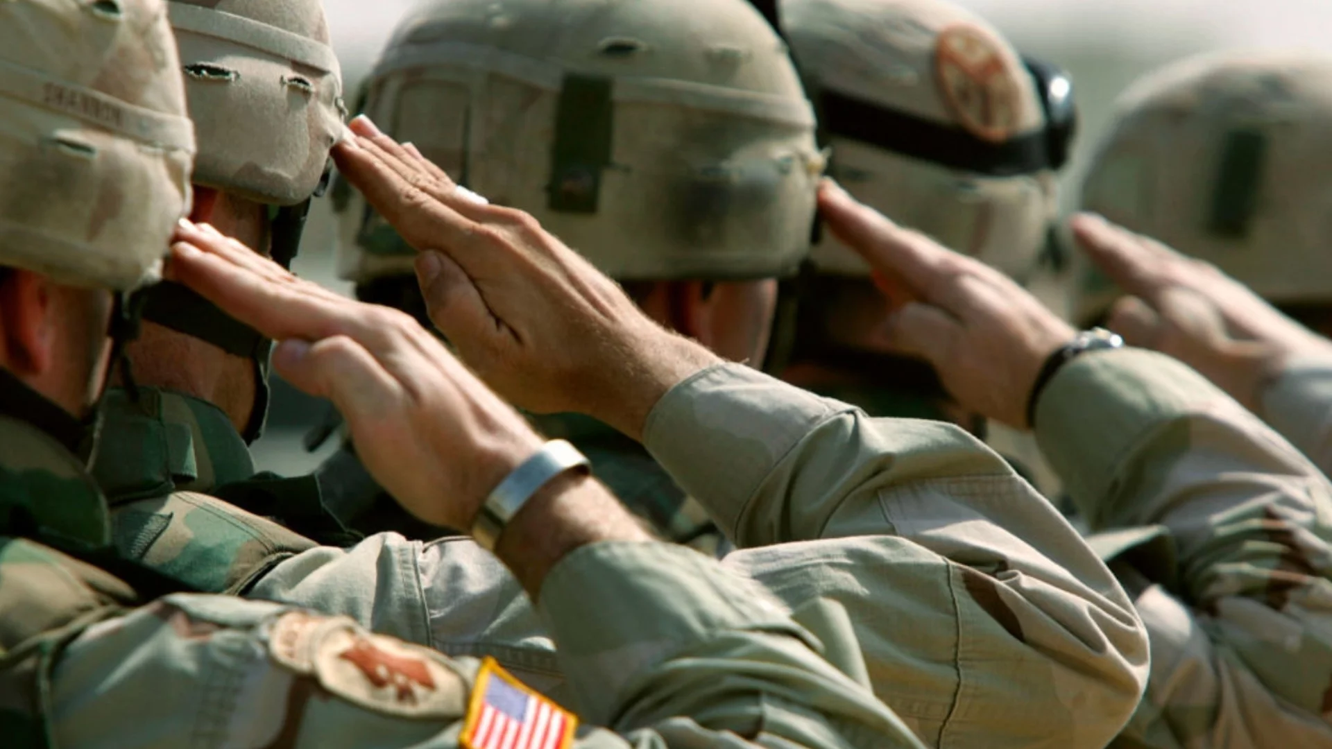 "Да не стане вакуум?": ЕС моли САЩ да даде някаква яснота кога ще изтегля войниците си