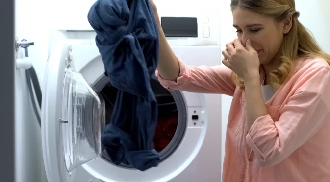 Защо пералнята мирише лошо: Причина, за която не предполагате