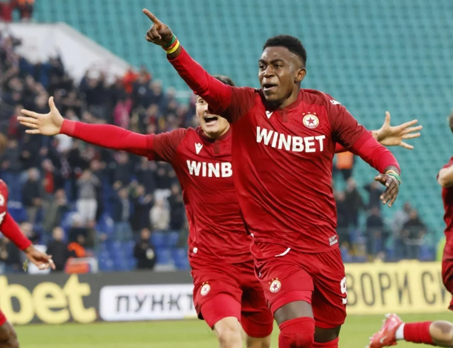 ЦСКА надхитри Левски и разклати шампионските амбиции на "сините" в дерби с малко футбол и много нерви