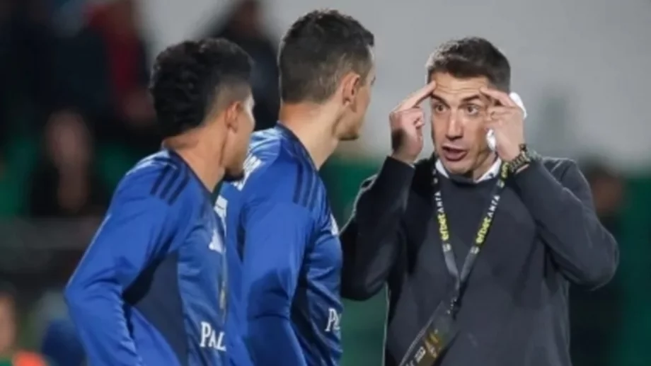 Хулио Веласкес обяви групата на Левски срещу ЦСКА: Залага на голяма изненада?