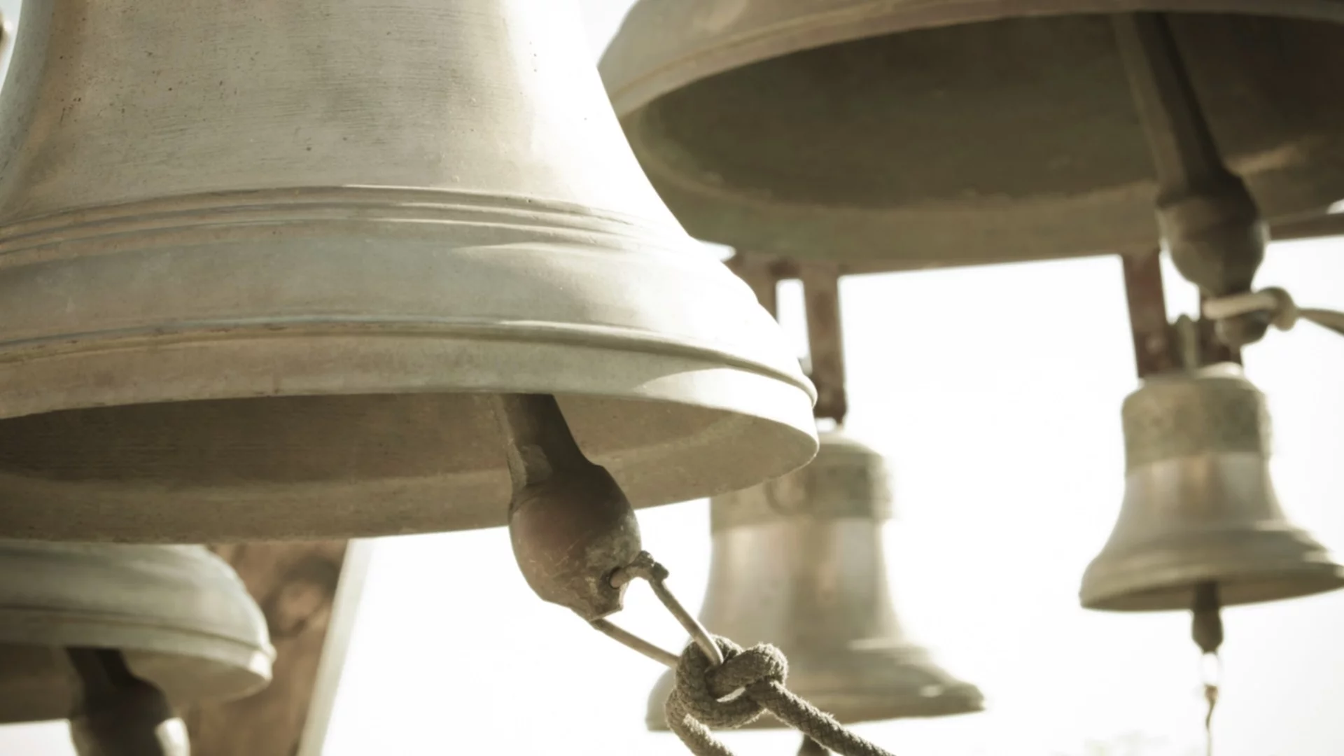 Румъния откри най-голямата православна църква в света (ВИДЕО)