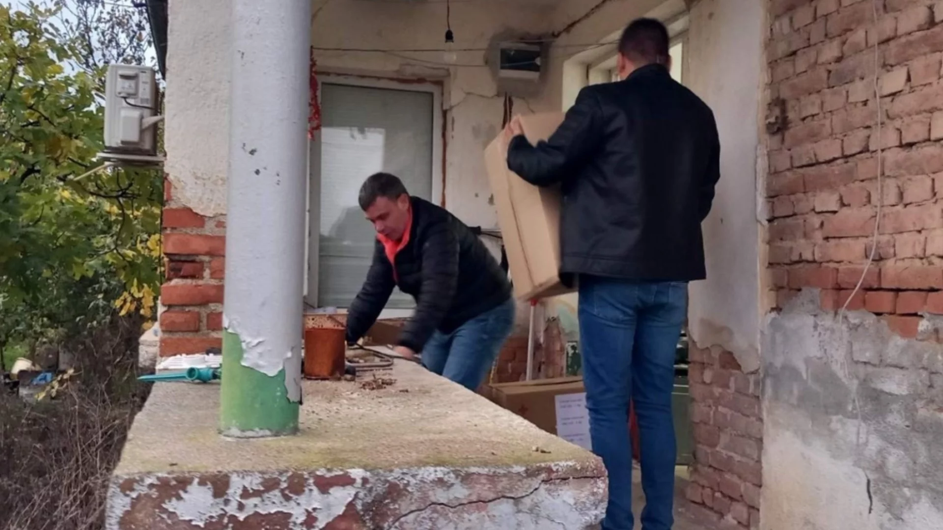 Община Стара Загора помага на семейство, чиято къща изгоря при пожар