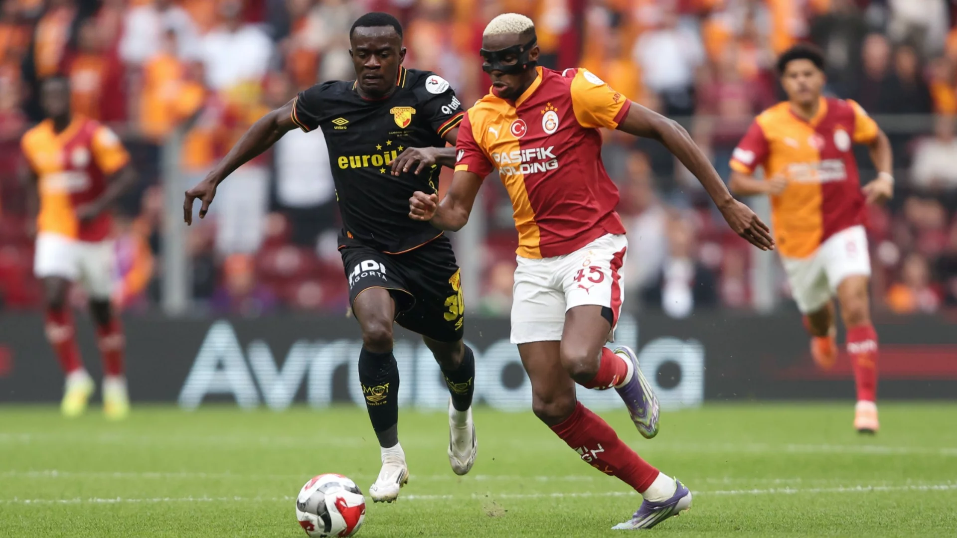 В Турция разкриха българска връзка в скандала с незаконните залагания, властите привикват 600 играчи на разпит