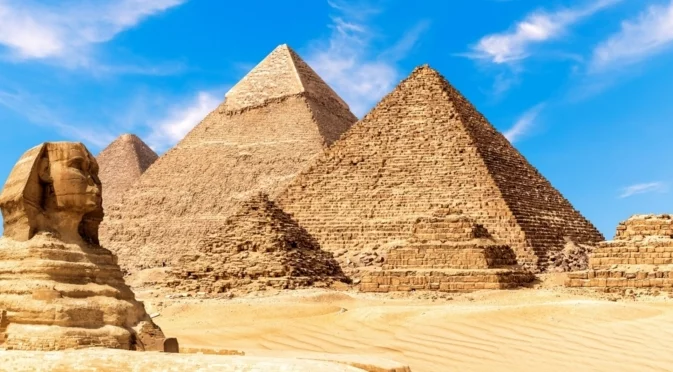 Откриха мистериозни подземни структури до пирамидите в Гиза