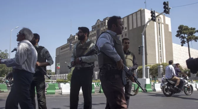 Няма вода за емблематична столица: Жителите на един от най-големите градове в света да се готвят да го напускат (ВИДЕО)