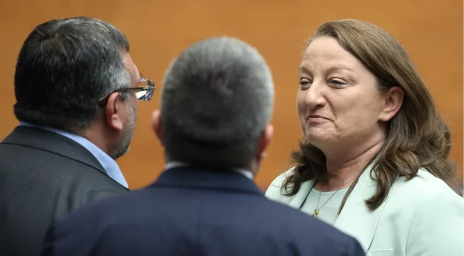 "Ако ГЕРБ имаше 121 депутати, щеше да има друг бюджет": Нови оправдания от Сачева за обругания от всички проект