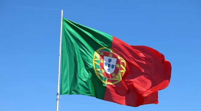 В Португалия протестираха срещу реформа, засягащи уволнения и майките