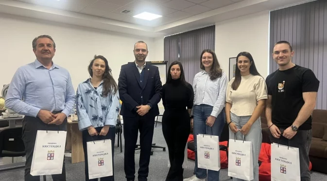 Над 1 000 деца в Кюстендил преминават безплатни офталмологични прегледи